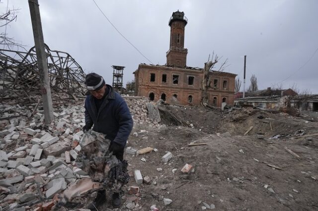 Ζελένσκι: “Ρώσοι επιχειρηματίες πρόσφεραν βοήθεια για την ενίσχυση του ουκρανικού στρατού”