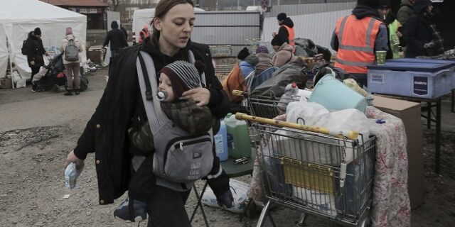 Πόλεμος στην Ουκρανία: Για πάνω από ένα εκατομμύριο πρόσφυγες κάνει λόγο ο ΟΗΕ