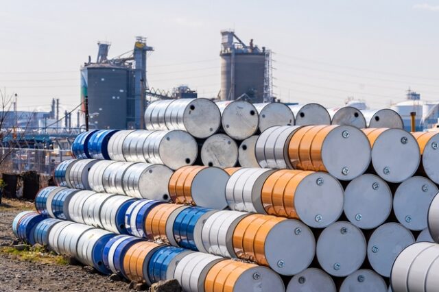 Ρωσία: Διατίθεται να πουλήσει πετρέλαιο σε φιλικές χώρες σε οποιοδήποτε φάσμα τιμών