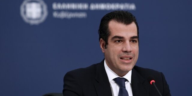 Πλεύρης: Θα επανεξεταστούν τον Σεπτέμβρη τα μέτρα που αναστέλλονται