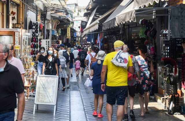 “Συρρικνώνονται” οι Ρώσοι και οι Ουκρανοί τουρίστες – Ποιες χώρες θα πληγούν περισσότερο από την έλλειψη τους