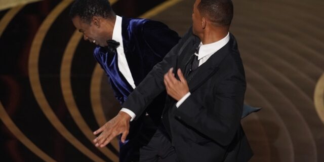 Όσκαρ 2022: Ο Will Smith χαστούκισε τον Chris Rock – Μην ξαναπιάσεις τη γυναίκα μου στο στόμα σου