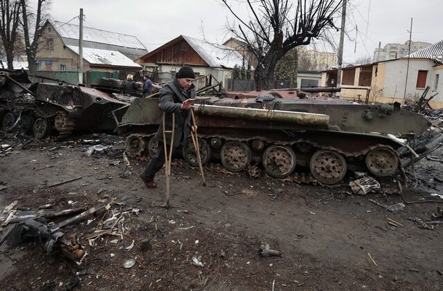Ουκρανία: Πόλεις παραδομένες στη φρίκη του πολέμου – Εν αναμονή του γ΄ γύρου διαπραγματεύσεων