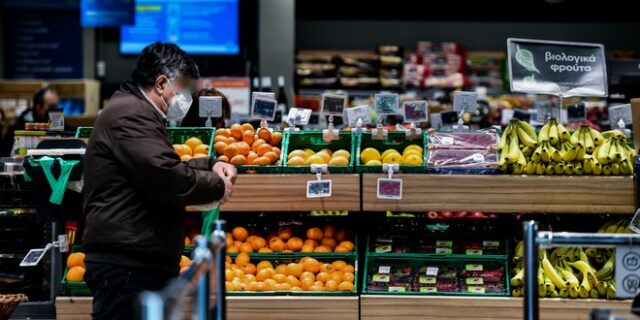 “Ποδαρικό” Απριλίου με αυξήσεις φωτιά: Σε κλοιό αβεβαιότητας επιχειρήσεις και νοικοκυριά