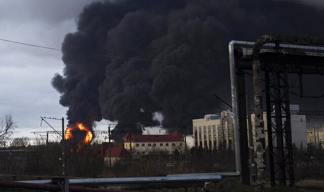 Ουκρανία: Πυραυλική επίθεση στο λιμάνι της Οδησσού – Χτυπήθηκε διυλιστήριο πετρελαίου