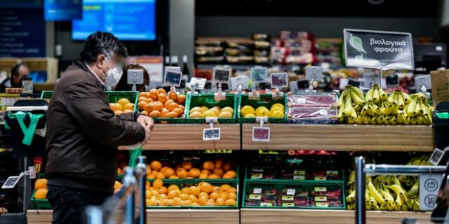 Στο κυνήγι της φθηνότερης τιμής οι καταναλωτές