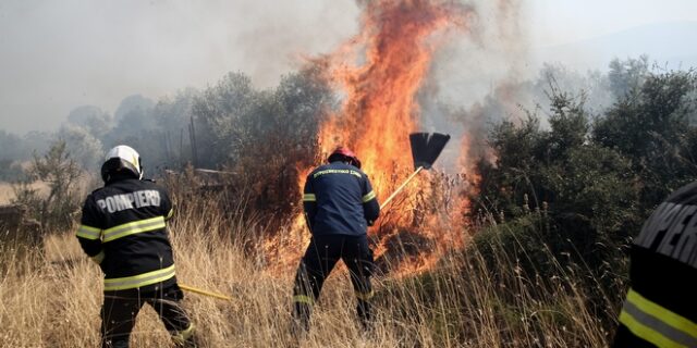 Φωτιές: Πολύ υψηλός κίνδυνος και την Τρίτη σε πέντε περιφέρειες της χώρας