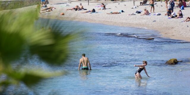 Καιρός: Ζέστη έως το Σάββατο – Πτώση κατά 4 με 6 βαθμούς την Κυριακή