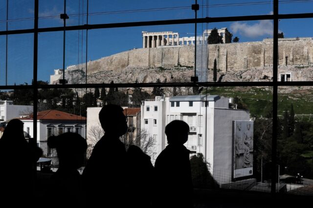 Γενέθλια για το Μουσείο της Ακρόπολης με μειωμένο εισιτήριο και αμφορείς από το Τορόντο