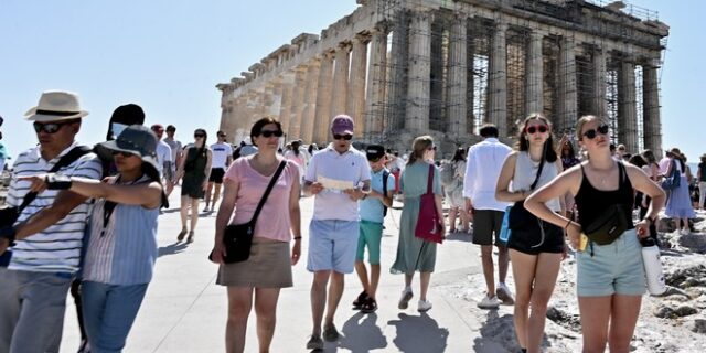 Καπραβέλος – κορονοϊός: Τριπλάσια αύξηση θανάτων τον Ιούλιο σε σχέση με πέρσι