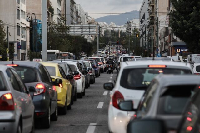 Κίνηση στους δρόμους: “Κόλαση” ο Κηφισός, προβλήματα σε κεντρικές αρτηρίες – LIVE ΧΑΡΤΗΣ