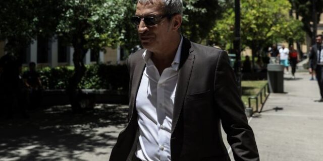 Θέμης Αδαμαντίδης: Ξανά στο εδώλιο σήμερα για την επίθεση στη σύντροφό του