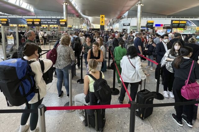 Βρετανία: Το αεροδρόμιο Χίθροου βάζει “κόφτη” στις αναχωρήσεις επιβατών – Στους 100.000 ημερησίως το όριο