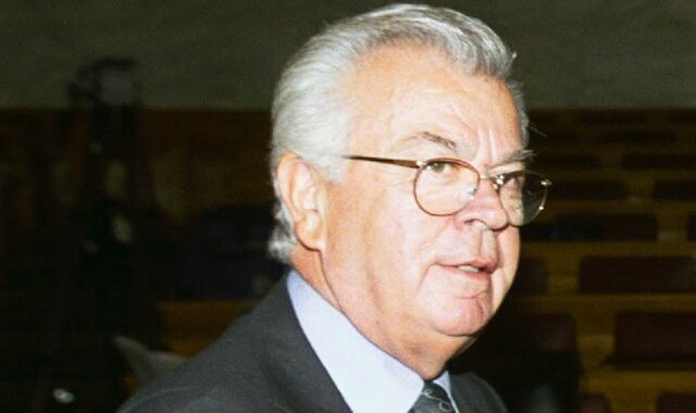 Πέθανε ο πρώην υπουργός του ΠΑΣΟΚ, Θανάσης Δημητρακόπουλος