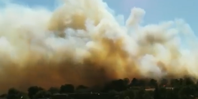 Πύρινη κόλαση στη νότια Γαλλία – Επιχειρούν ισχυρές πυροσβεστικές δυνάμεις