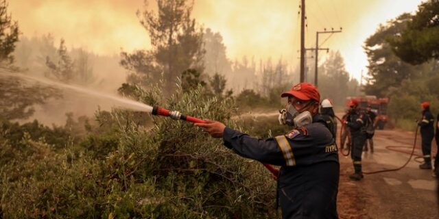 Φωτιές: Πολύ υψηλός κίνδυνος και τη Δευτέρα – Οι περιοχές υψίστης σημασίας