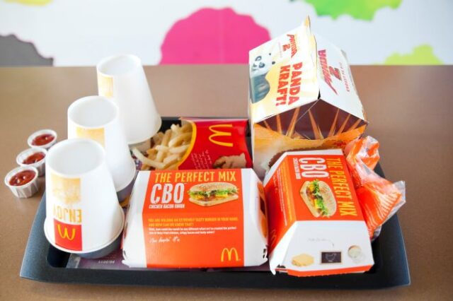 McDonald’s: Αυξάνει την τιμή του cheeseburger στη Βρετανία για πρώτη φορά μετά από 14 χρόνια