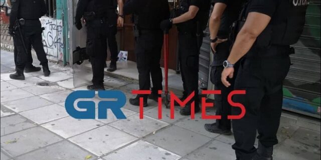 Θεσσαλονίκη: Επιχείρηση της αστυνομίας για εκκένωση υπό κατάληψη κτιρίου – Τι βρέθηκε