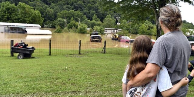 ΗΠΑ: Τουλάχιστον τρεις νεκροί από πλημμύρες στο Κεντάκι – Φόβοι για περισσότερα θύματα