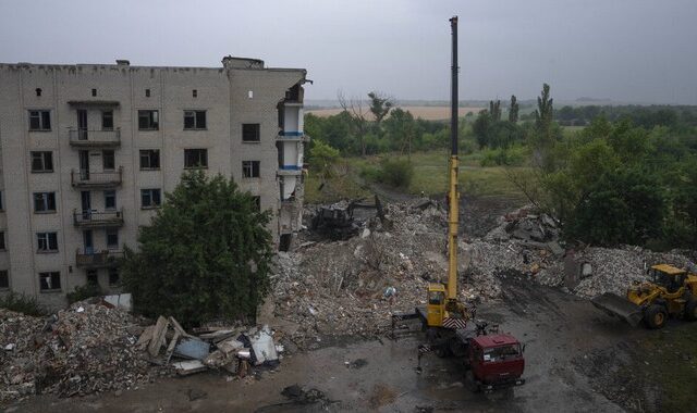 Ουκρανία: Συζήτηση Ζελένσκι – Ερντογάν για τα σιτηρά – Στους 31 οι νεκροί από βομβαρδισμό πολυκατοικίας