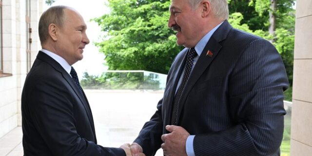Πούτιν: “Βλέπει” Ρωσία και Λευκορωσία σε “τροχιά ενοποίησης”