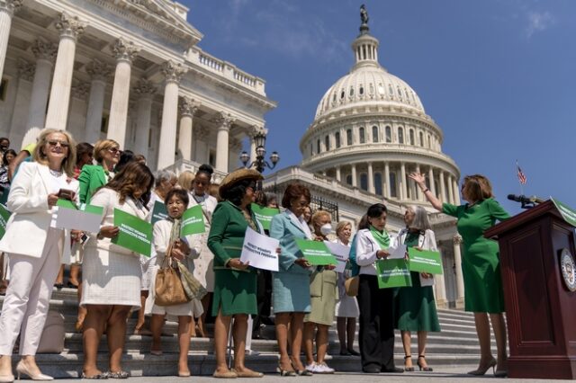 ΗΠΑ: Εγκρίθηκαν από τη Βουλή δύο νομοσχέδια που νομιμοποιούν τις αμβλώσεις
