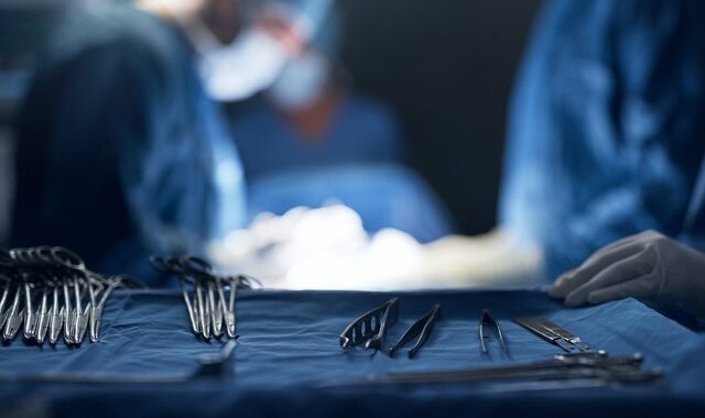 Θεσσαλονίκη: Χειρουργός καταδικάστηκε για ακρωτηριασμό δύο δαχτύλων σε βρέφος