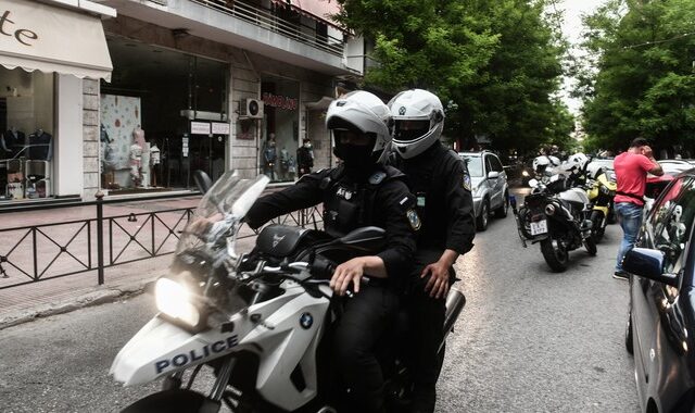 Τρελή καταδίωξη διαρρηκτών στη Δυτική Αττική – Οι δράστες προκάλεσαν τροχαίο ατύχημα