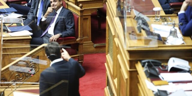 ΣΥΡΙΖΑ για υποκλοπές: “Το παρακράτος Μητσοτάκη συνεχίζει να τραυματίζει τη Δημοκρατία”