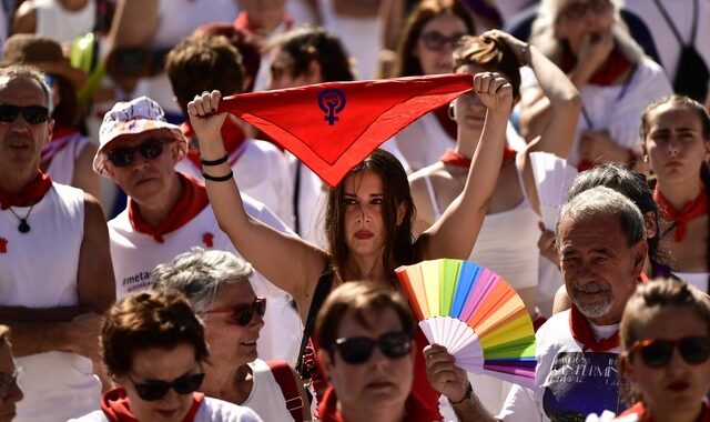 Ισπανία: Εγκρίθηκε ο νόμος κατά της σεξουαλικής βίας – “Μόνο το ναι σημαίνει ναι”