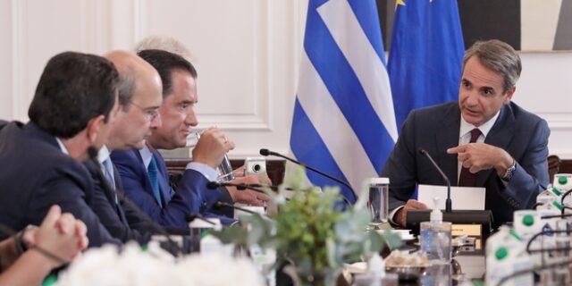 Ρεσιτάλ συνωμοσιολογίας από Μητσοτάκη: Μήπως Πούτιν και Ερντογάν… παρακολουθούσαν τον Ανδρουλάκη;