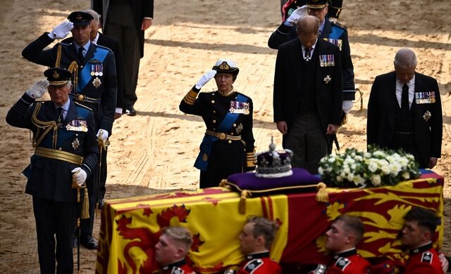 Βασίλισσα Ελισάβετ: Οι ηγέτες και τα βασιλικά μέλη που θα δώσουν το παρών στην κηδεία