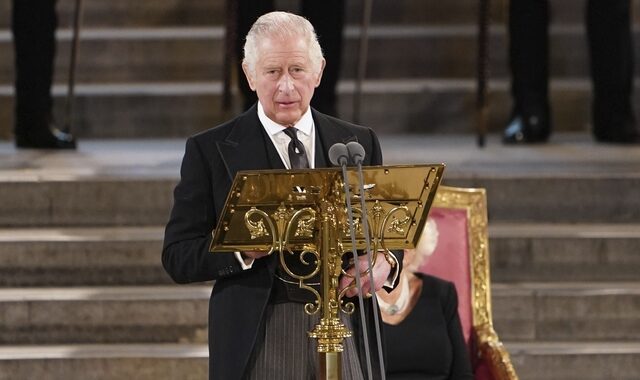 LIVE η πρώτη ομιλία του Βασιλιά Κάρολου Γ’ στο βρετανικό κοινοβούλιο