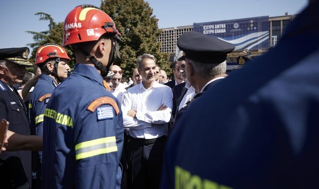 ΔΕΘ 2022: Η βόλτα του Κυριάκου Μητσοτάκη στα περίπτερα της Έκθεσης