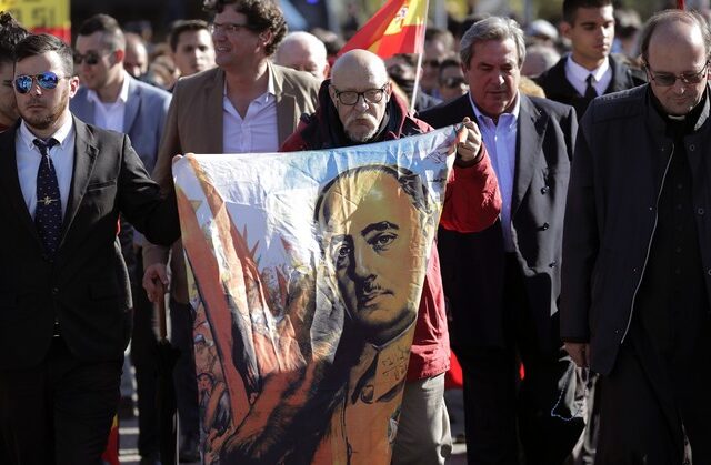 Ισπανία: Καταργούνται τίτλοι ευγενείας που είχε απονείμει ο δικτάτορας Φράνκο