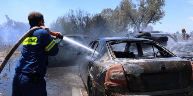 Αιτωλοακαρνανία: Οδηγός απανθρακώθηκε στο αυτοκίνητό του