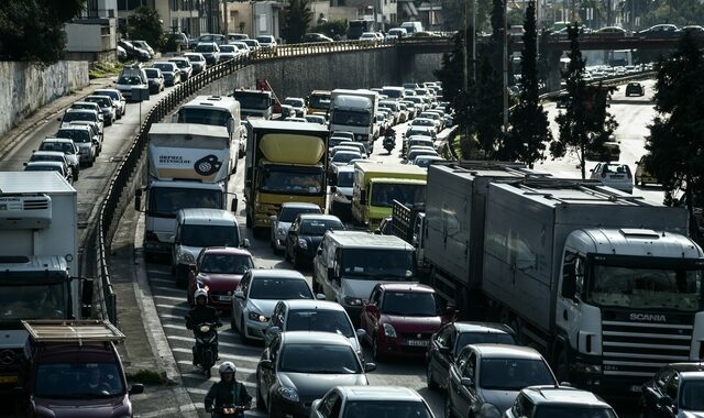 Κίνηση στους δρόμους: Ουρές χιλιομέτρων στον Κηφισό λόγω καραμπόλας τεσσάρων οχημάτων – LIVE ΧΑΡΤΗΣ