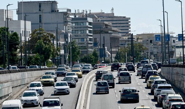 Κίνηση στους δρόμους: “Μπλοκαρισμένα” τα οχήματα στον Κηφισό – LIVE ΧΑΡΤΗΣ