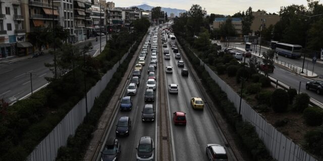 Κίνηση στους δρόμους: Μεγάλες δυσκολίες σε Κηφισό και Κηφισίας – LIVE ΧΑΡΤΗΣ