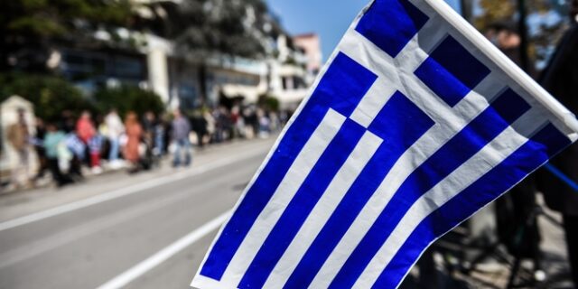 28η Οκτωβρίου: Έκλεψαν τις σημαίες από τον δήμο Μοσχάτου