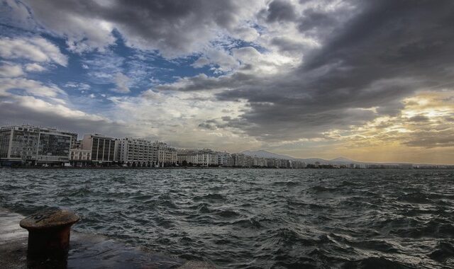 Καιρός Θεσσαλονίκη: Τοπικές νεφώσεις το απόγευμα με θερμοκρασία έως 35 βαθμούς
