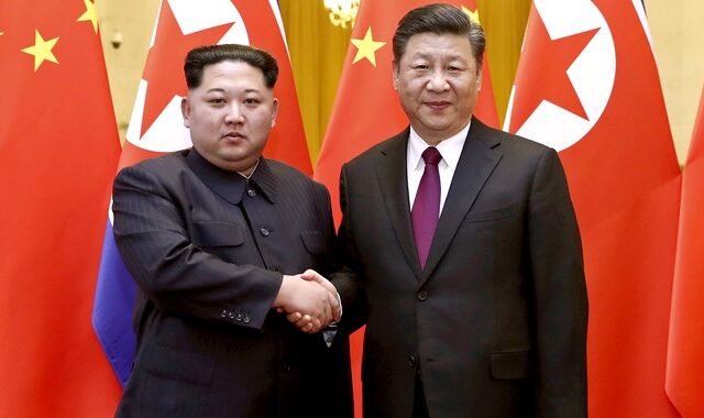Σύσφιξη σχέσεων Κίνας – Βόρειας Κορέας: Κάλεσμα ενότητας του Σι Τζινπίνγκ στον Κιμ Γιονγκ Ουν