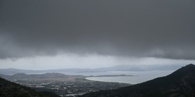 Καιρός: Νεφώσεις με λίγα φαινόμενα την Παρασκευή – Βελτίωση από το απόγευμα