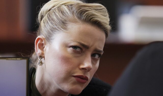 Amber Heard: “Εξαφανίστηκε” από το Twitter μετά την εξαγορά του από τον Έλον Μασκ