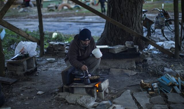 Ζελένσκι: “Πάνω από 10 εκατομμύρια Ουκρανοί χωρίς ρεύμα” – Έως και –10 βαθμούς έφτασε η θερμοκρασία