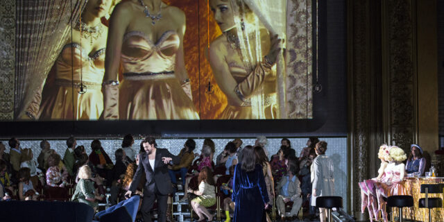 Ο Κρύστοφ Βαρλικόφσκι σκηνοθετεί “Τα Παραμύθια του Χόφμαν” του Ζακ Όφενμπαχ στην Λυρική