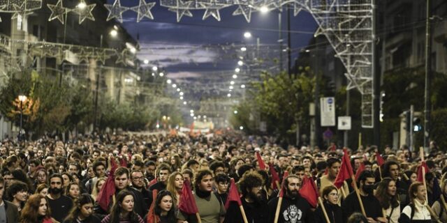 Πολυτεχνείο: Η μαζικότερη πορεία των τελευταίων ετών