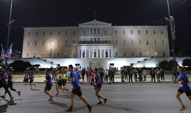 Μαραθώνιος 2022: Παραμένει αυξημένη η κίνηση στους δρόμους – Πότε θα ανοίξουν