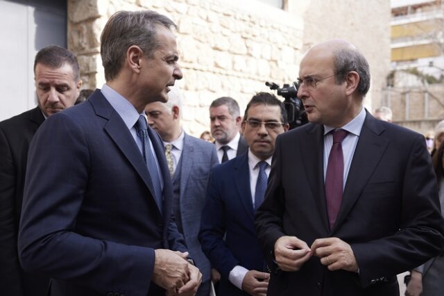 ΣΥΡΙΖΑ: “Καλό κουράγιο” στον πρωθυπουργό αν σκοπεύει να εμφανίζεται με κάθε έναν που παρακολουθούσε