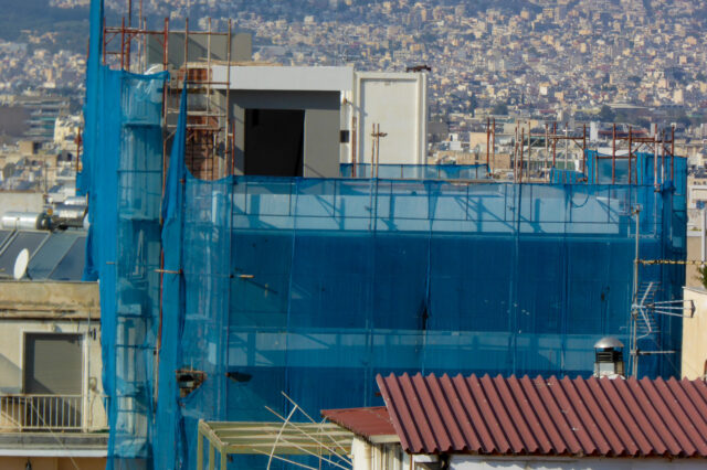 Νεκρός οικοδόμος σε εργατικό δυστύχημα στο κέντρο της Αθήνας